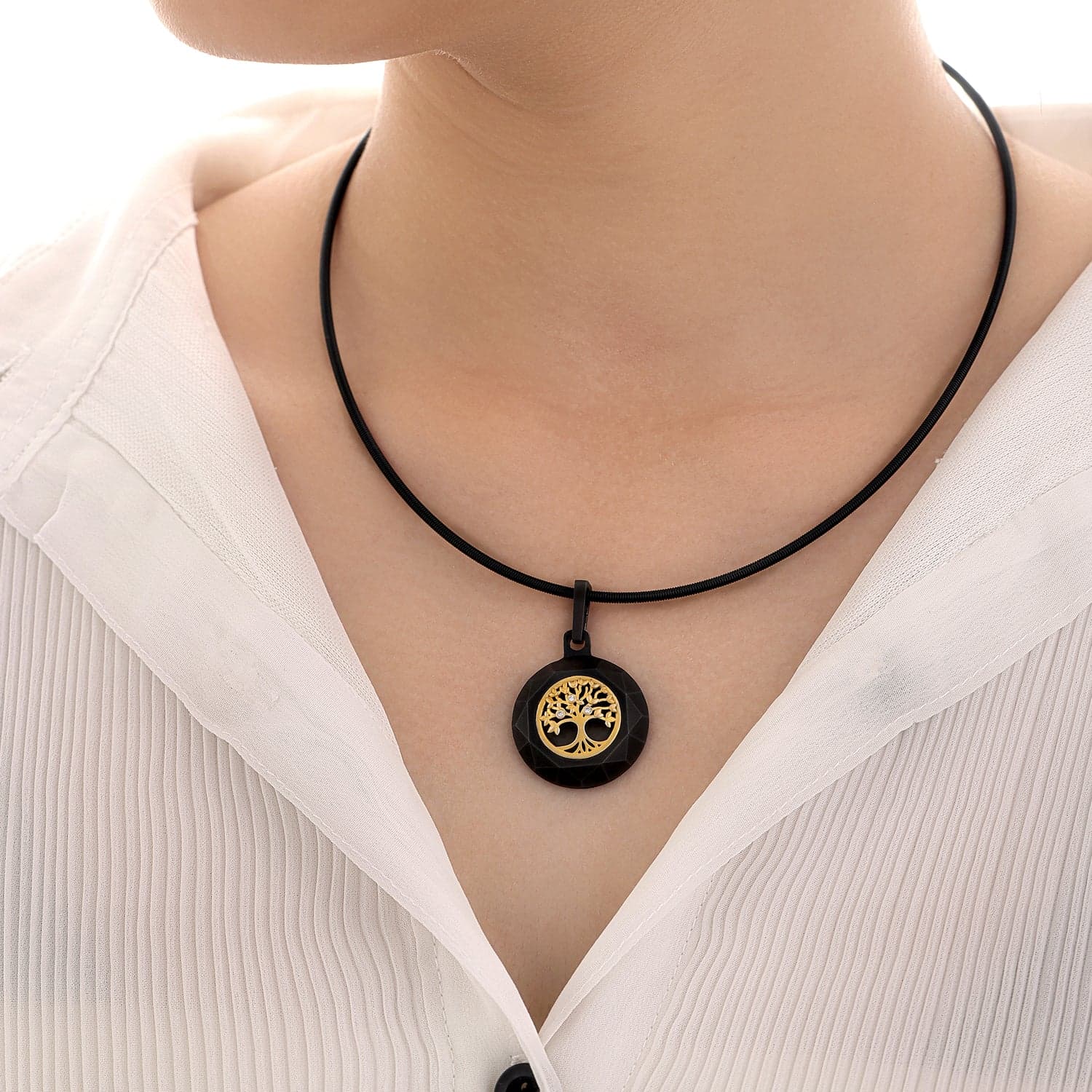 Bodhi pendant, close detail