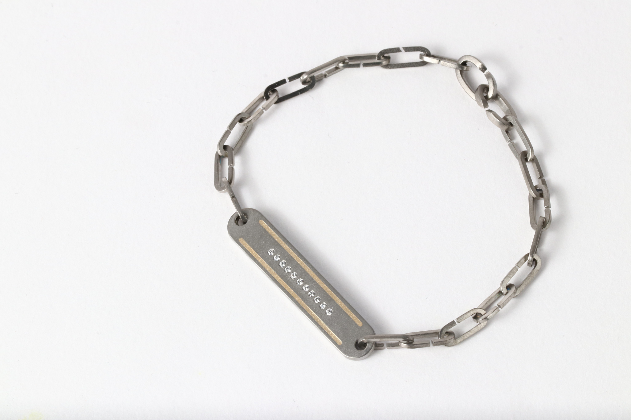 Top 7 Everyday Jewelry Pieces You'll Never Want to Remove - AuTiC